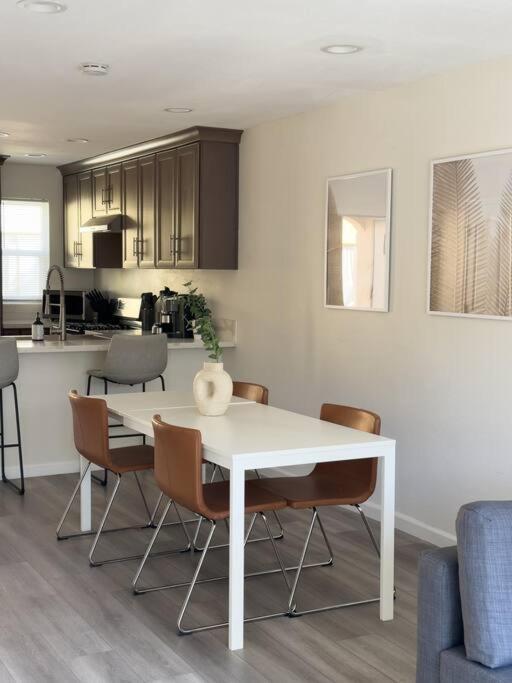 Modern Retreat 1 Mi. From Disney Anaheim Extérieur photo