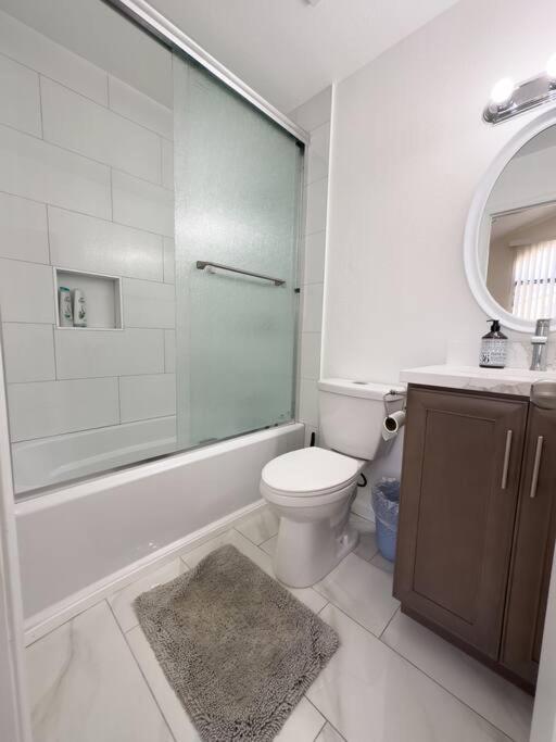 Modern Retreat 1 Mi. From Disney Anaheim Extérieur photo