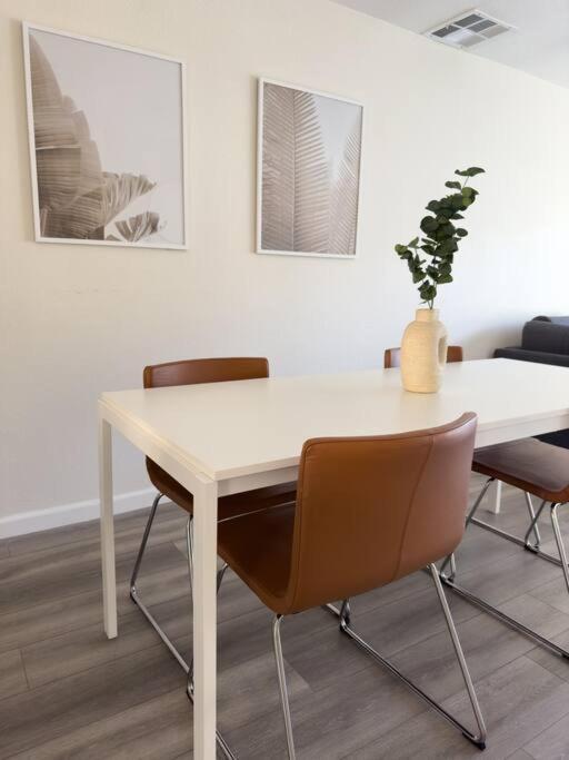 Modern Retreat 1 Mi. From Disney Anaheim Extérieur photo
